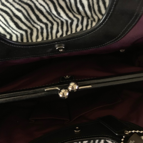 Coach - Picture 3 of 4